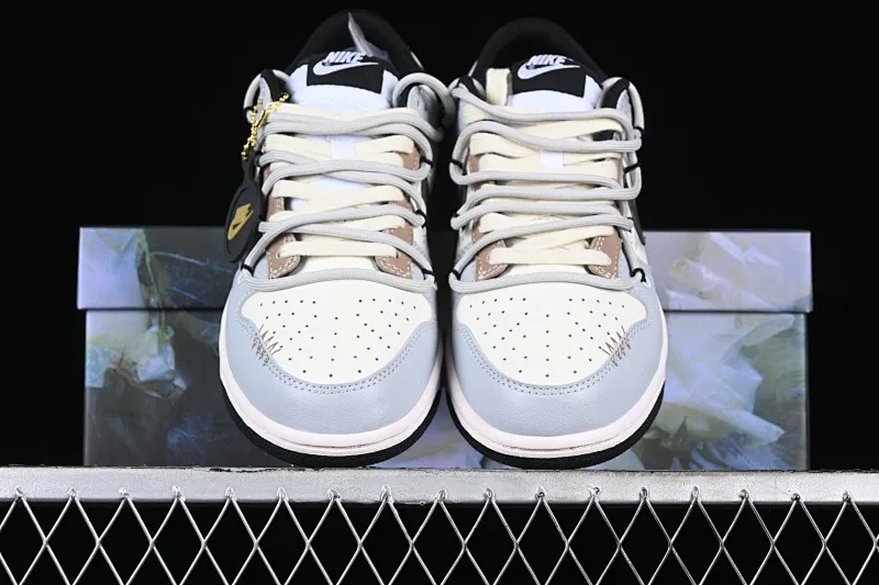 All Categories Nk SB Dunk Series Nk SB Dunk Low Low-top sneakers Nk Dunk Low Panda Prank-Ashes Orange Mocha SB strap low-top casual sneakers DD1391-100